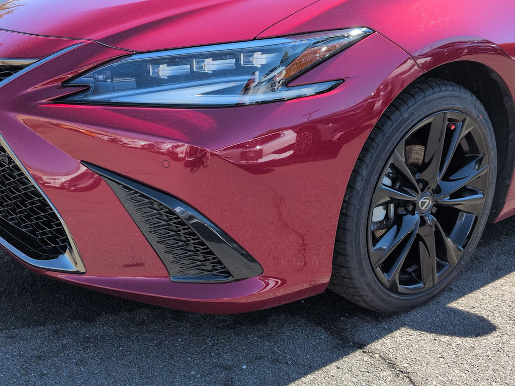 Thumbnail: 2022 Lexus ES - 25