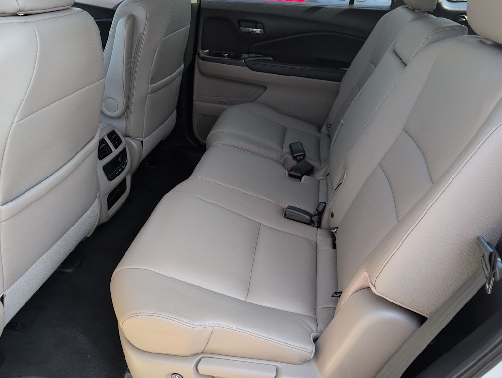 Thumbnail: 2018 Honda Pilot - 26
