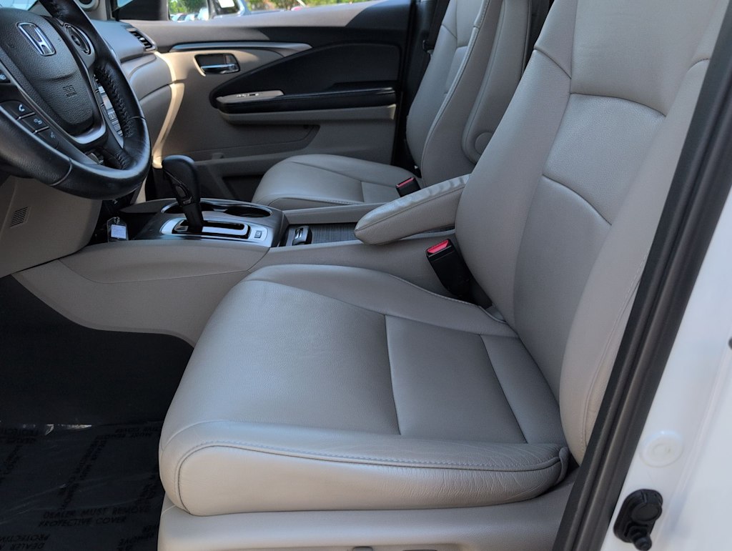 Thumbnail: 2018 Honda Pilot - 10