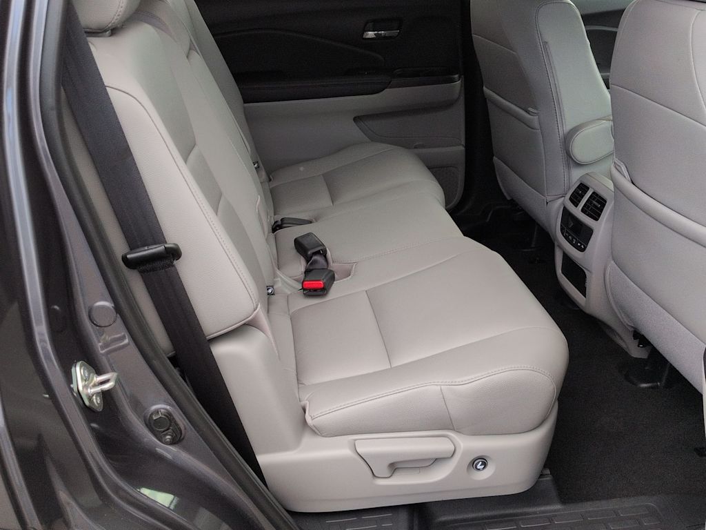 Thumbnail: 2019 Honda Pilot - 30