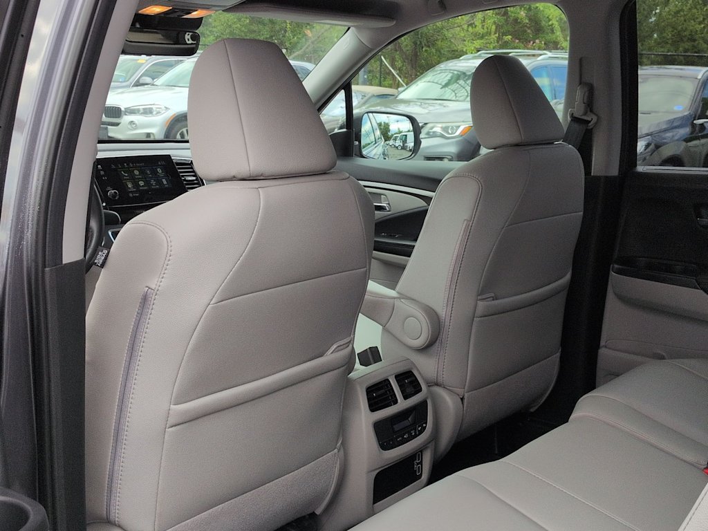Thumbnail: 2019 Honda Pilot - 13