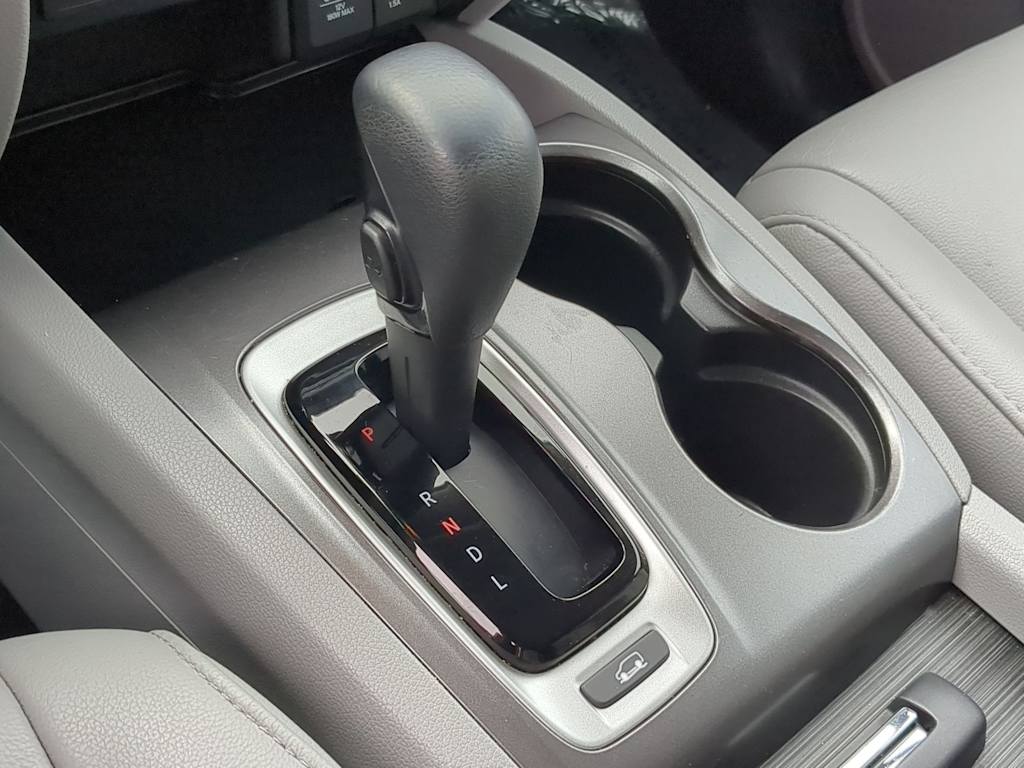 Thumbnail: 2018 Honda Pilot - 16