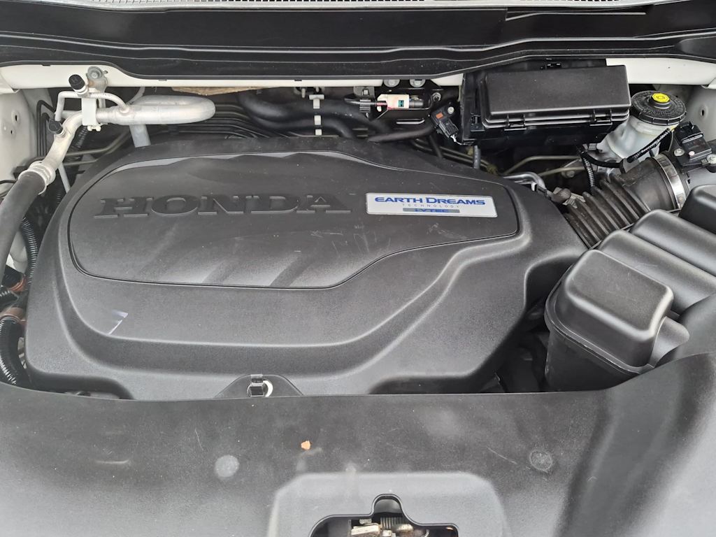 Thumbnail: 2017 Honda Pilot - 9