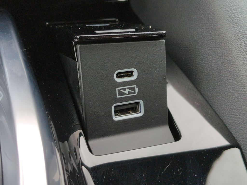 Thumbnail: 2024 Acura MDX - 16