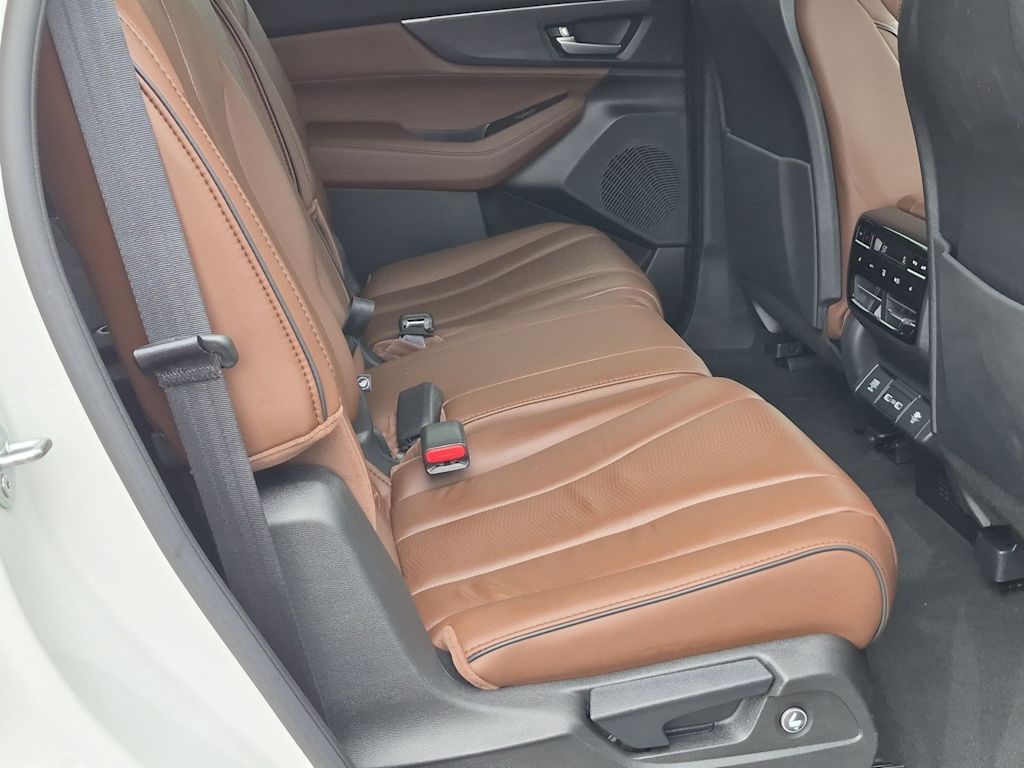 Thumbnail: 2023 Acura MDX - 30