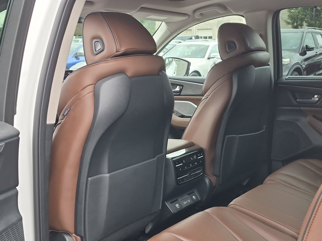 Thumbnail: 2023 Acura MDX - 13