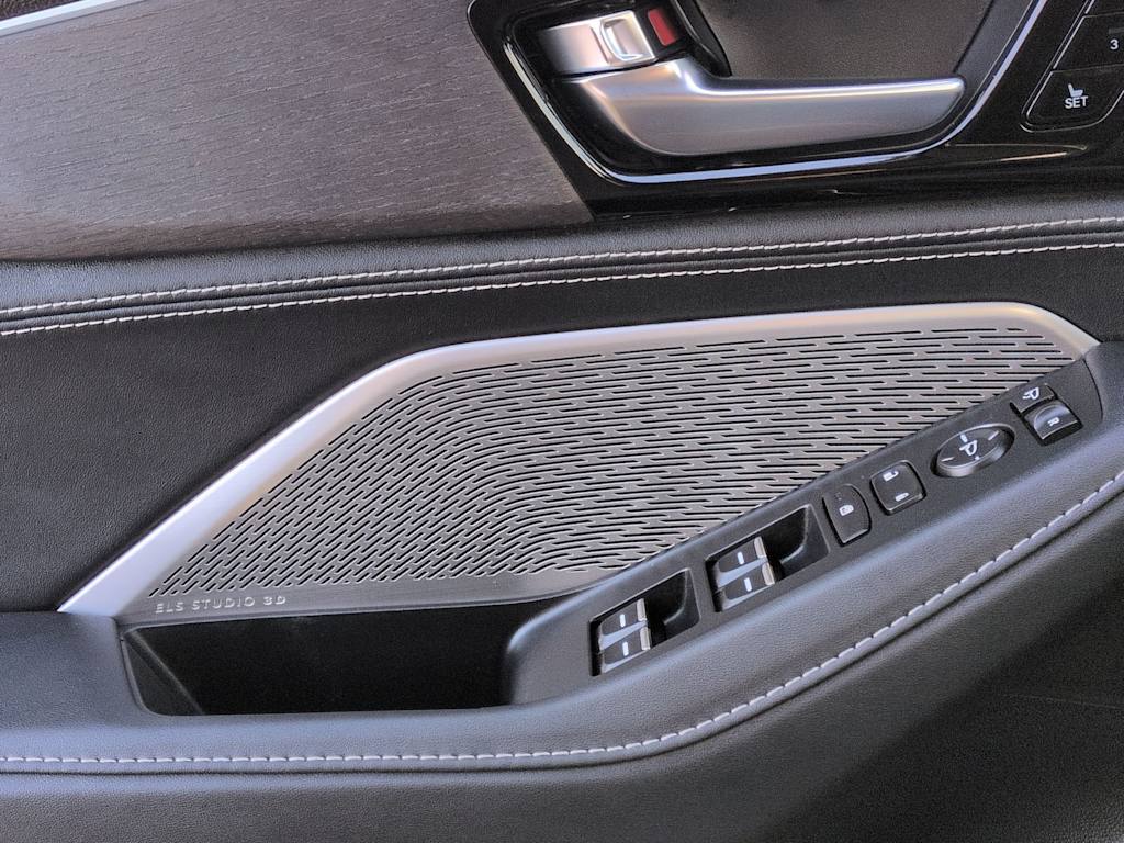 Thumbnail: 2024 Acura MDX - 37