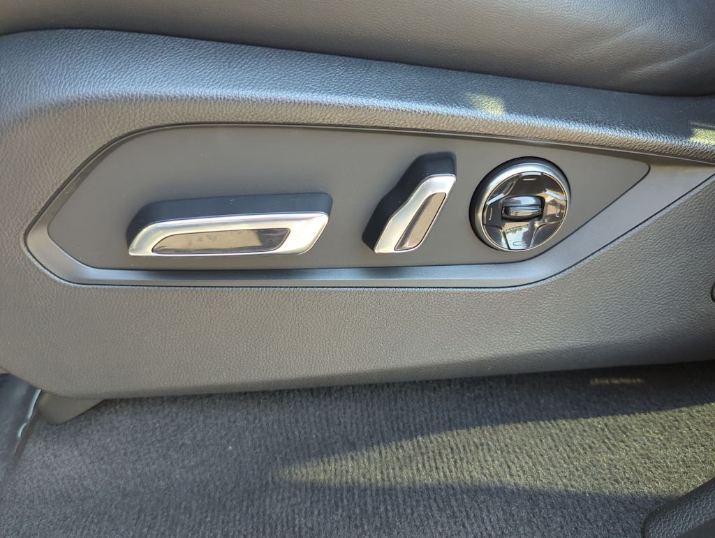 Thumbnail: 2023 Acura MDX - 25