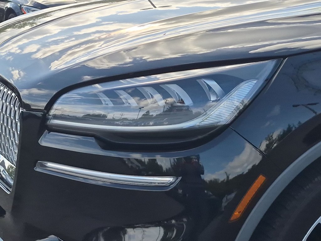 Thumbnail: 2021 Lincoln Aviator - 23