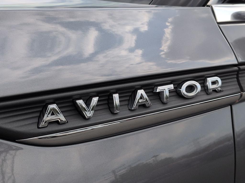 Thumbnail: 2023 Lincoln Aviator - 25