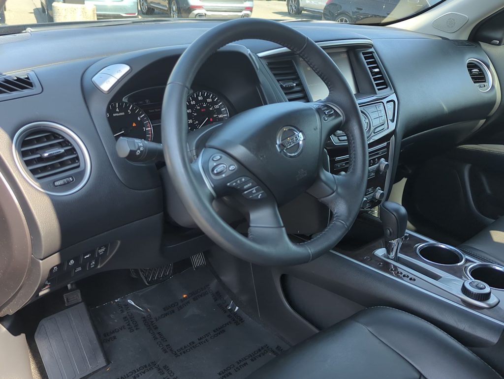 Thumbnail: 2016 Nissan Pathfinder - 2