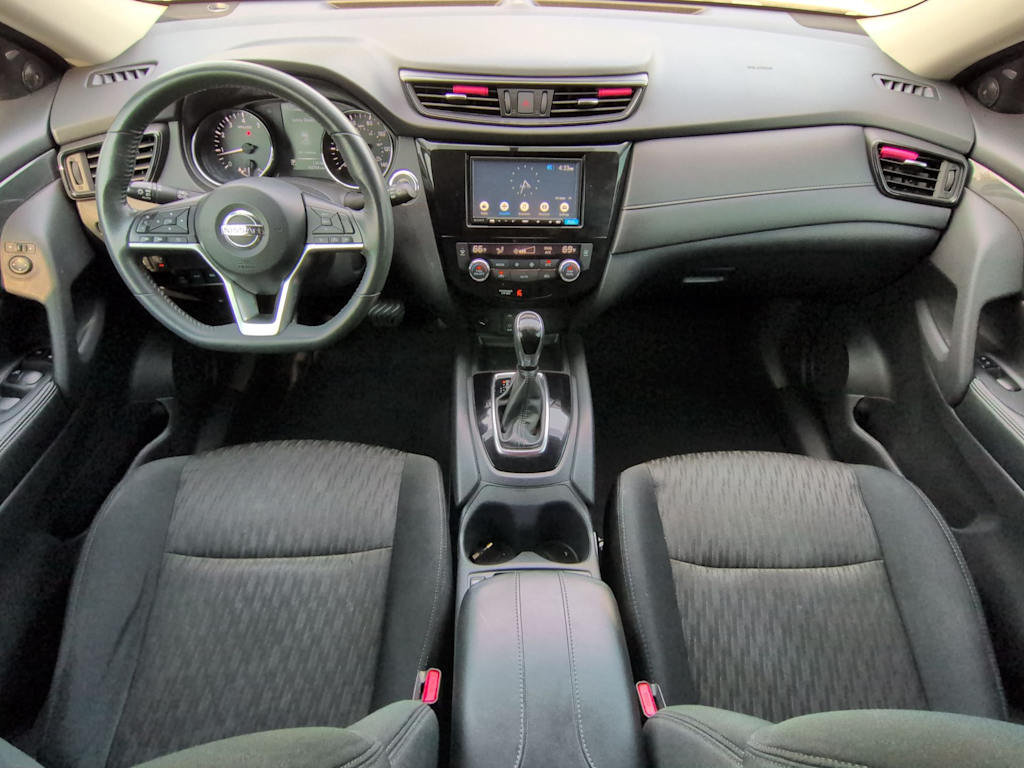 Thumbnail: 2017 Nissan Rogue - 9