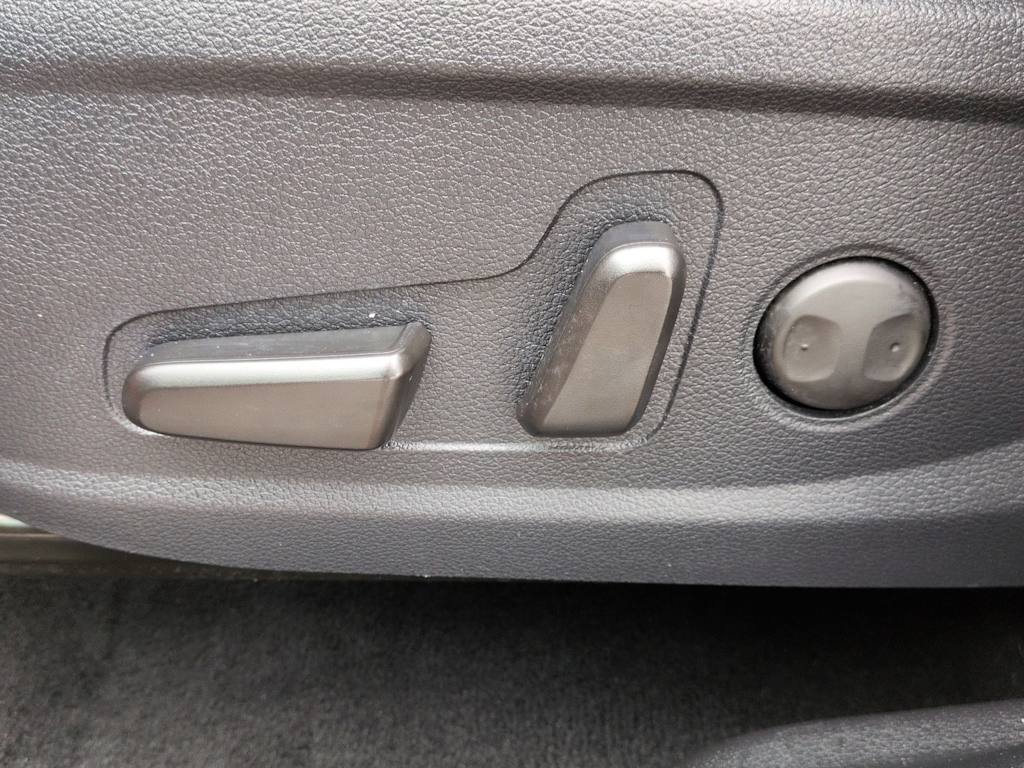 Thumbnail: 2020 Hyundai Santa Fe - 25