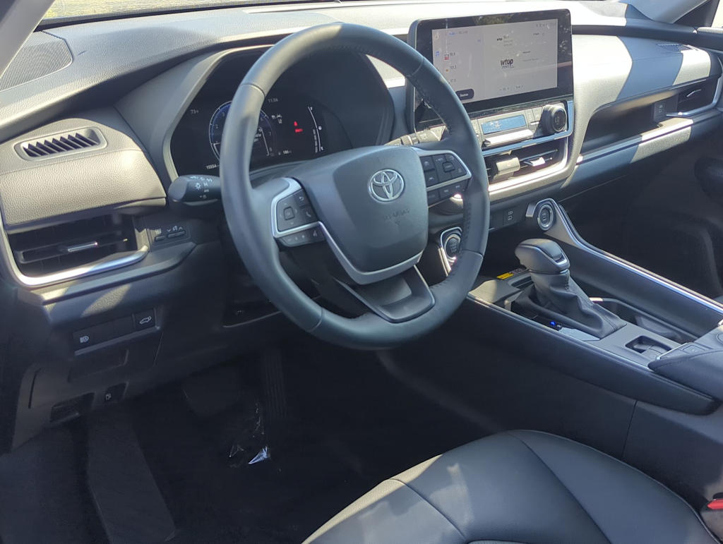 Thumbnail: 2024 Toyota Grand Highlander - 2