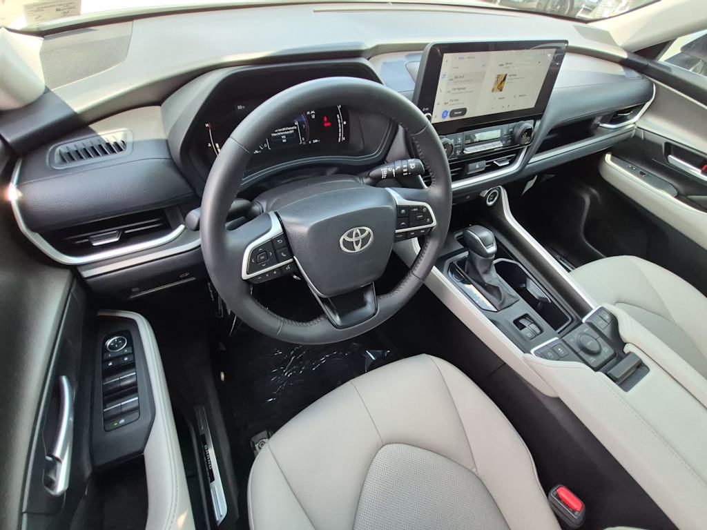 Thumbnail: 2025 Toyota Grand Highlander - 2