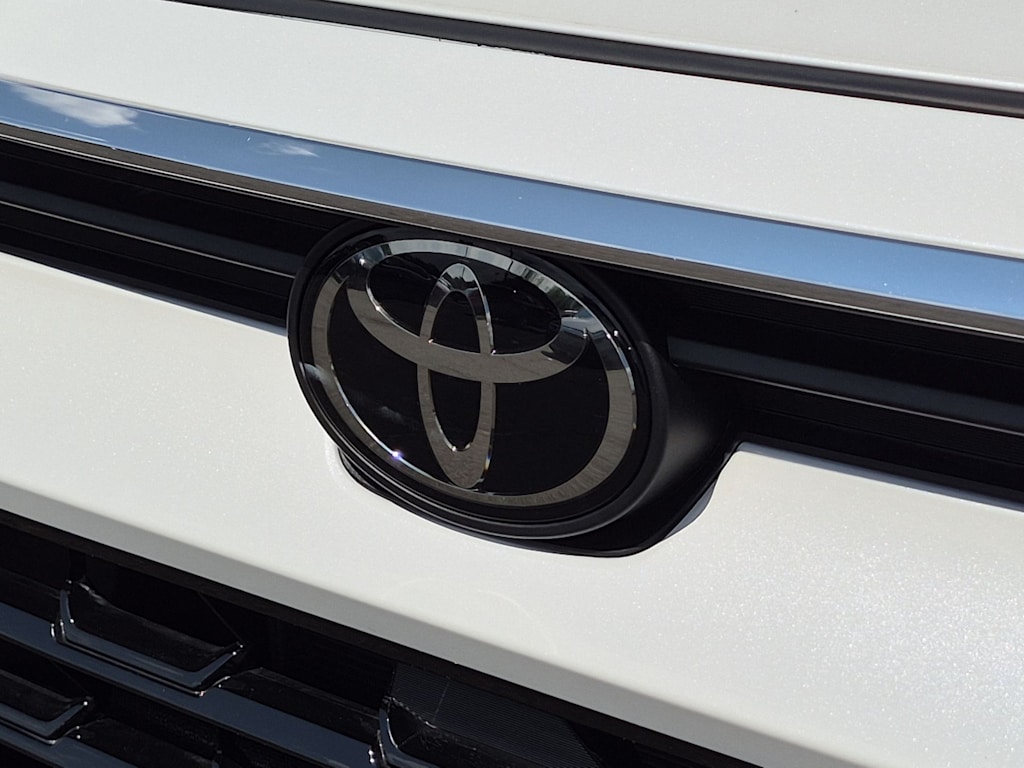 Thumbnail: 2025 Toyota Grand Highlander - 7
