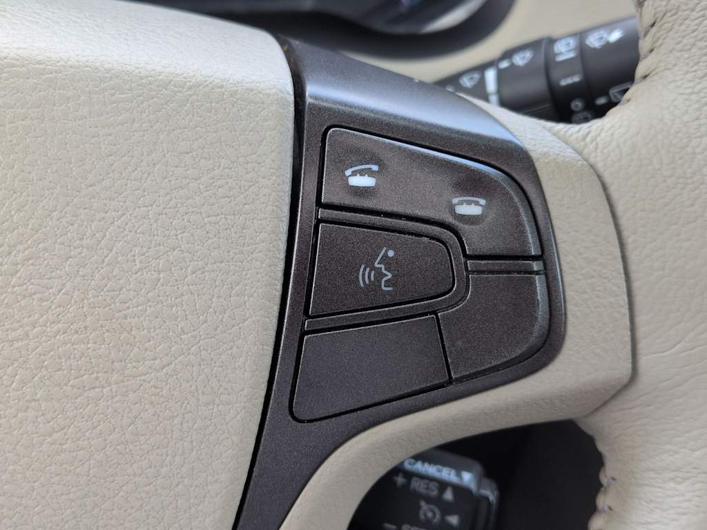 Thumbnail: 2011 Toyota Sienna - 33