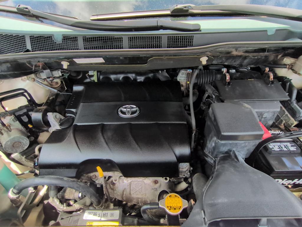 Thumbnail: 2011 Toyota Sienna - 9