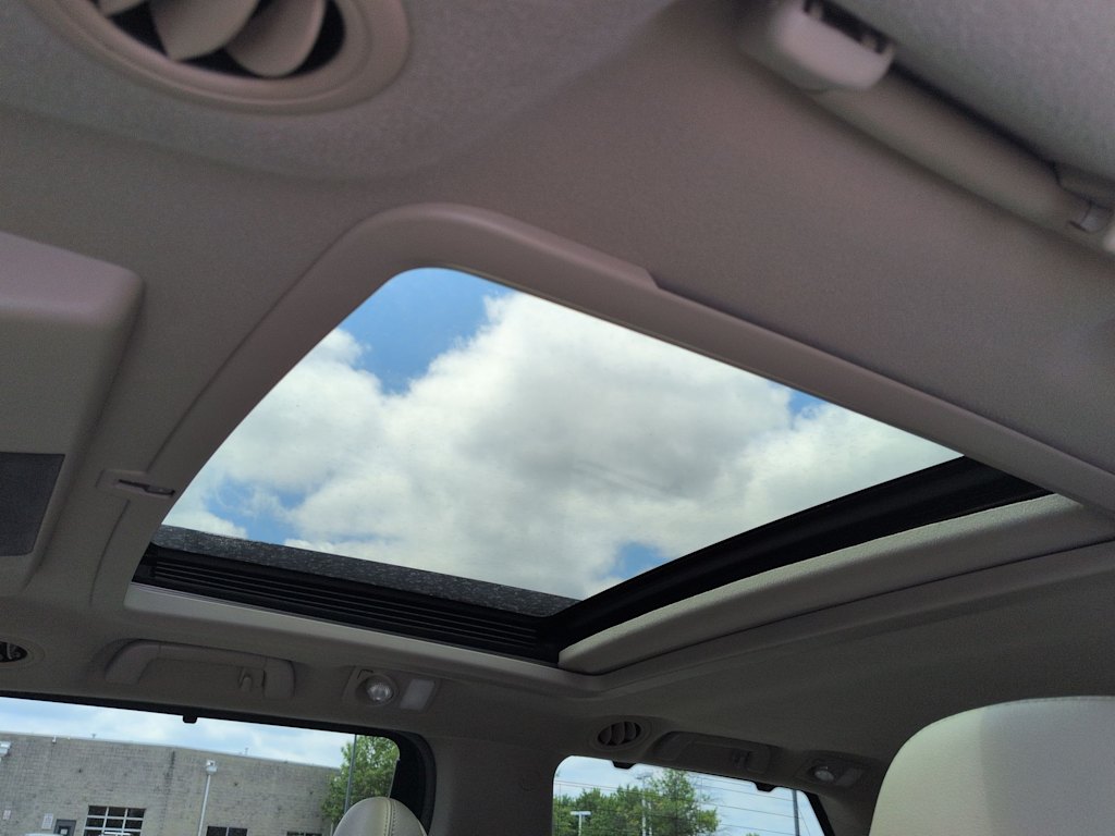 Thumbnail: 2011 Toyota Sienna - 31