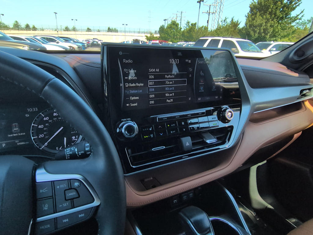 Thumbnail: 2021 Toyota Highlander - 15