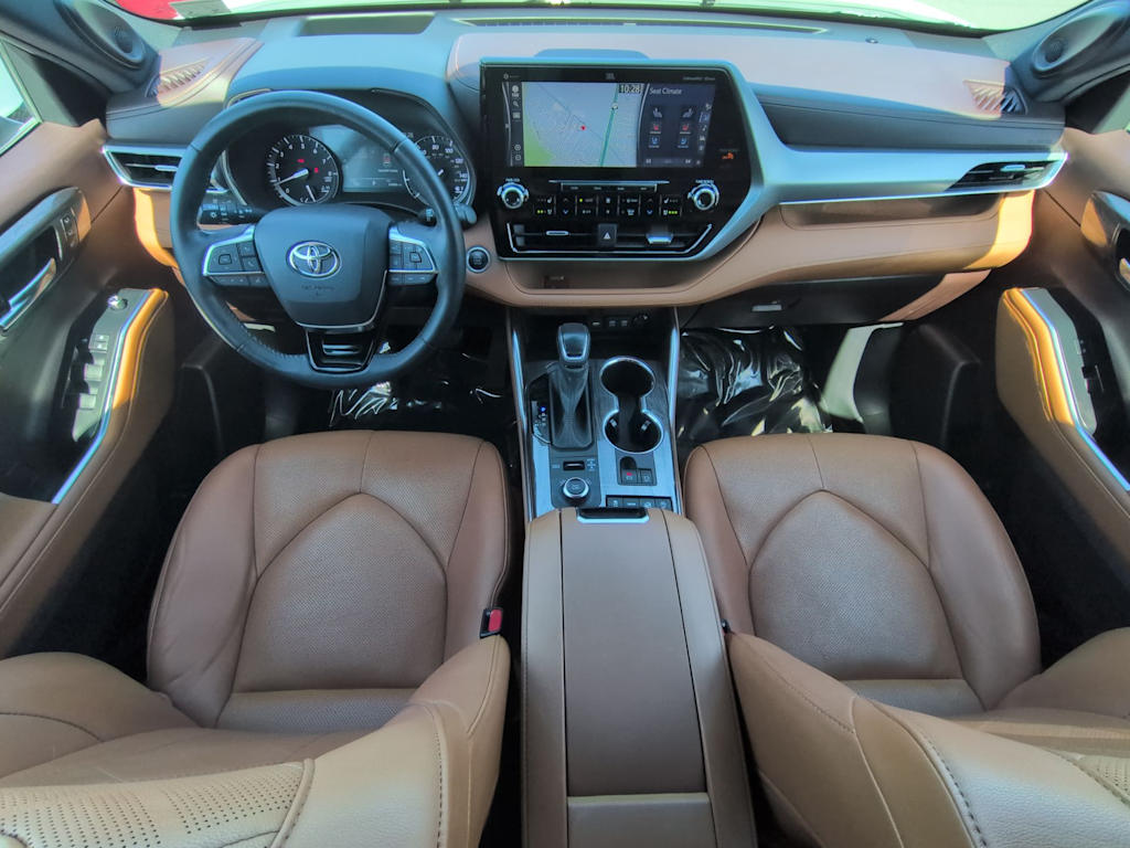 Thumbnail: 2021 Toyota Highlander - 10