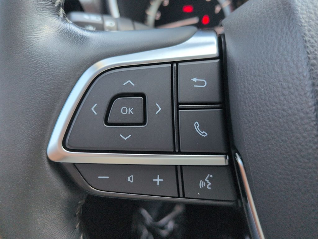 Thumbnail: 2021 Toyota Highlander - 30