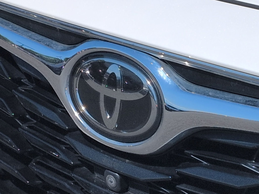 Thumbnail: 2021 Toyota Highlander - 7
