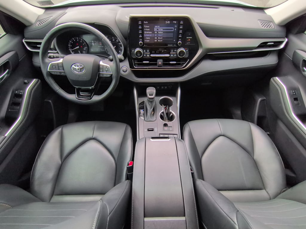 Thumbnail: 2021 Toyota Highlander - 10