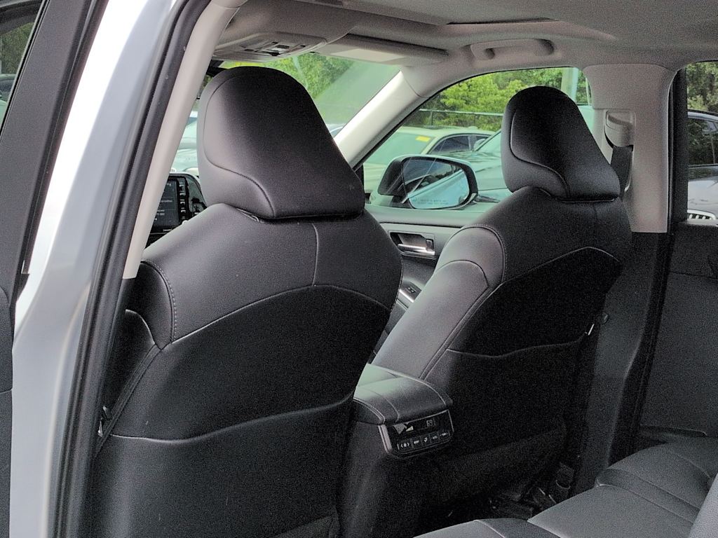 Thumbnail: 2021 Toyota Highlander - 13