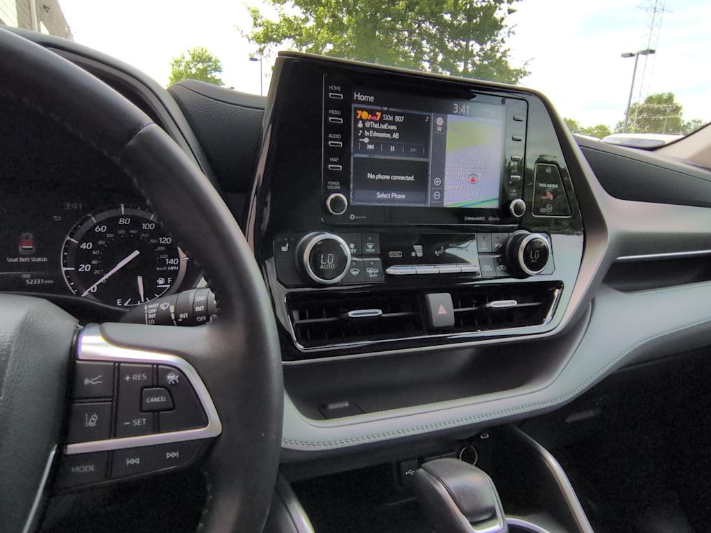 Thumbnail: 2021 Toyota Highlander - 15