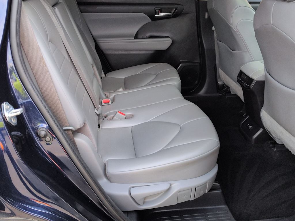 Thumbnail: 2021 Toyota Highlander - 29