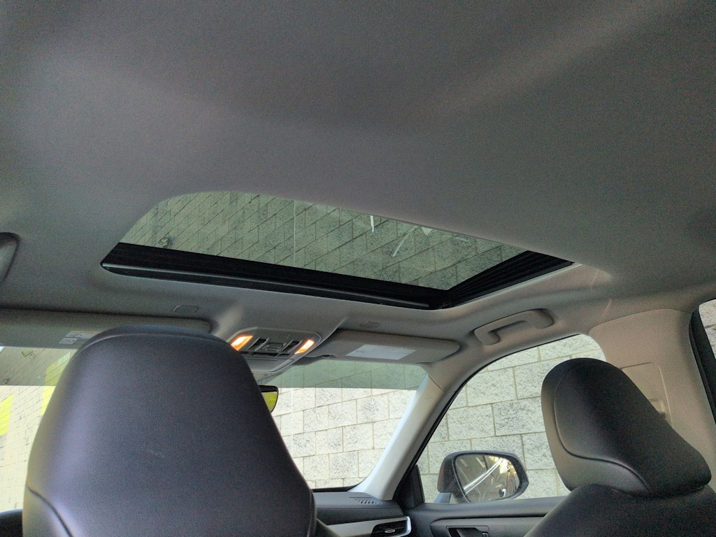 Thumbnail: 2023 Toyota Highlander - 32