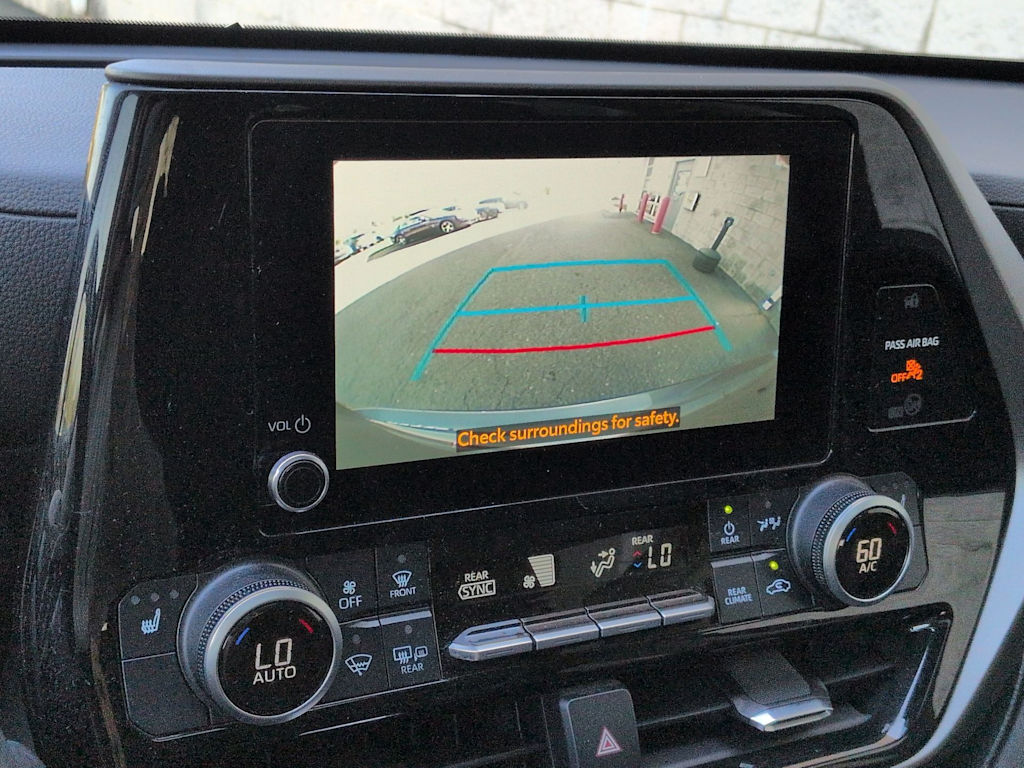 Thumbnail: 2023 Toyota Highlander - 35