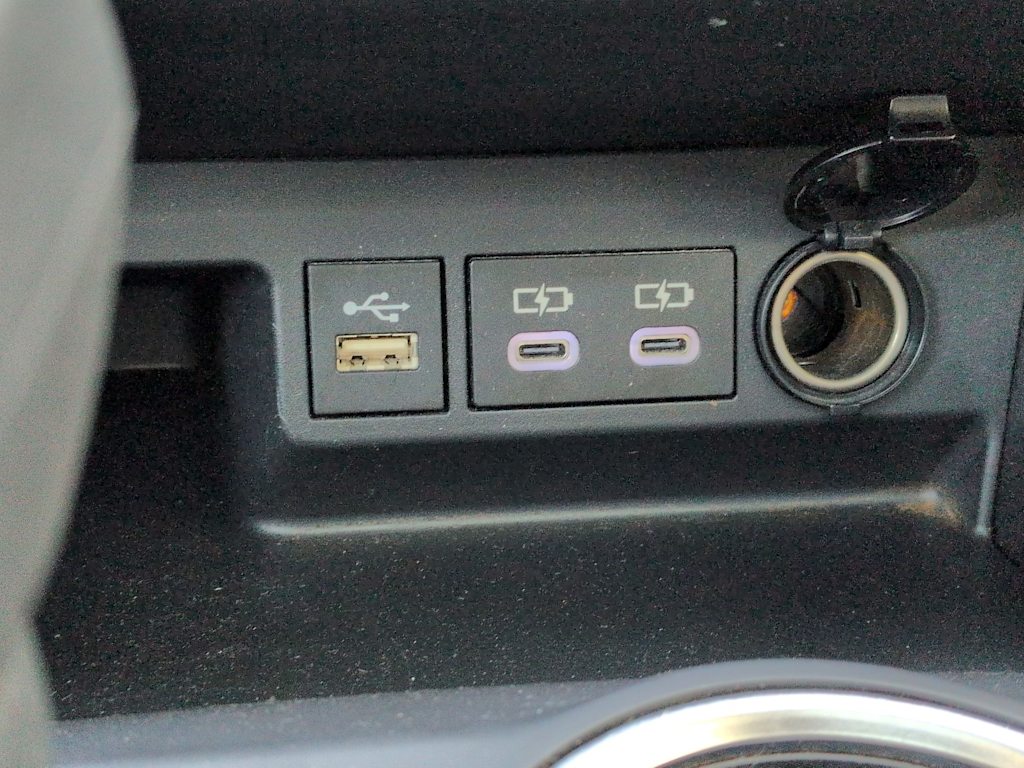 Thumbnail: 2023 Toyota Highlander - 36