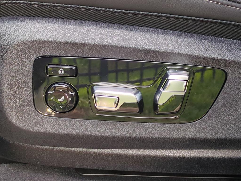 Thumbnail: 2025 BMW X7 - 26