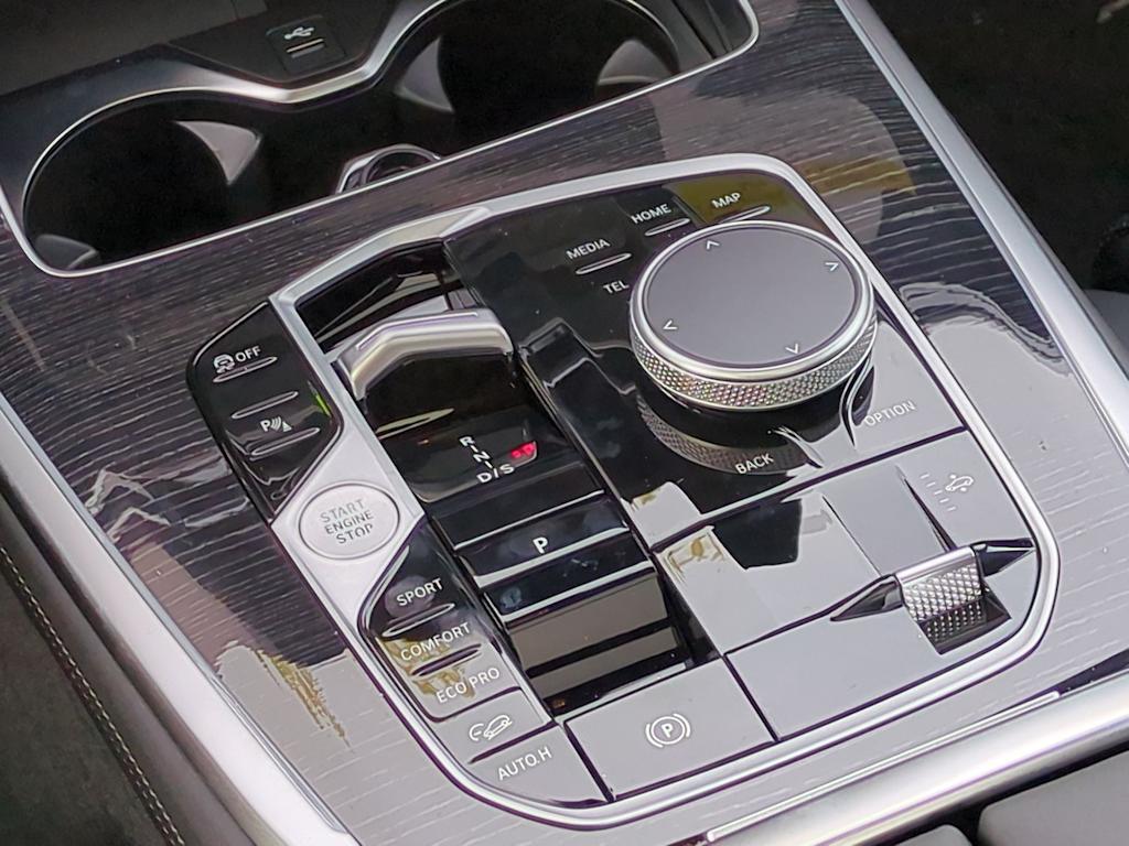 Thumbnail: 2025 BMW X7 - 16