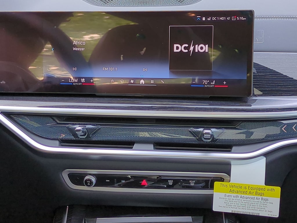 Thumbnail: 2025 BMW X7 - 15