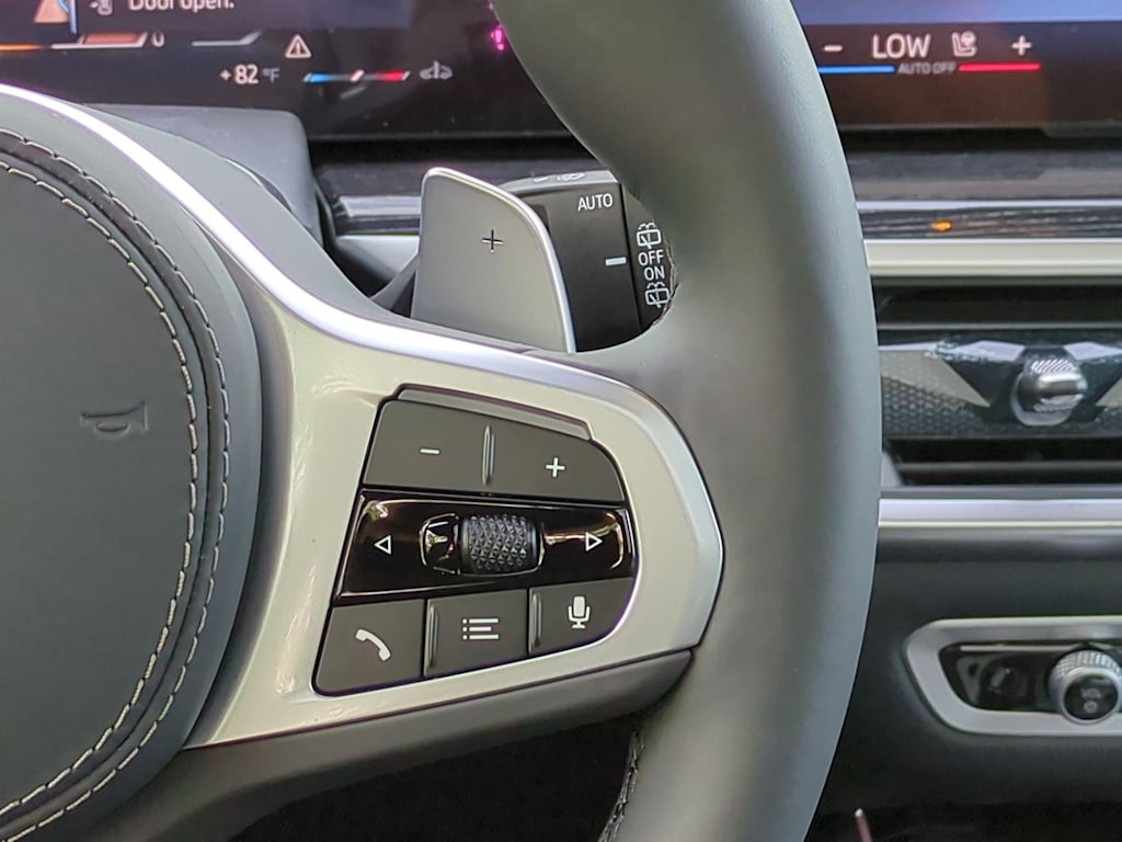 Thumbnail: 2025 BMW X7 - 32