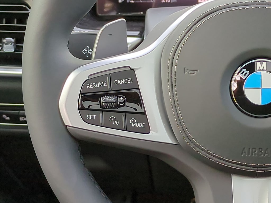 Thumbnail: 2025 BMW X7 - 31