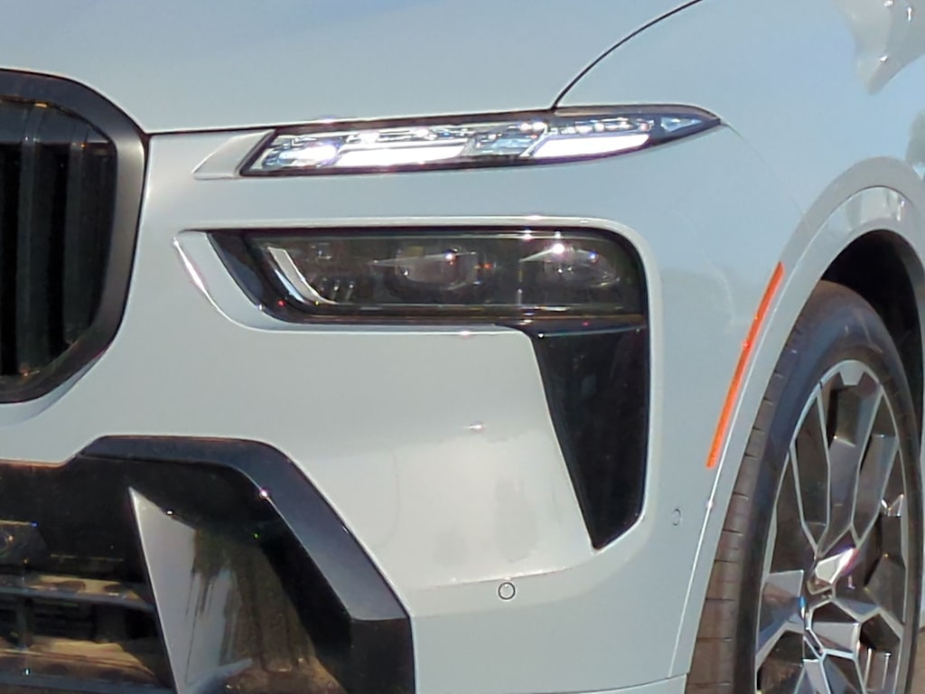 Thumbnail: 2025 BMW X7 - 24
