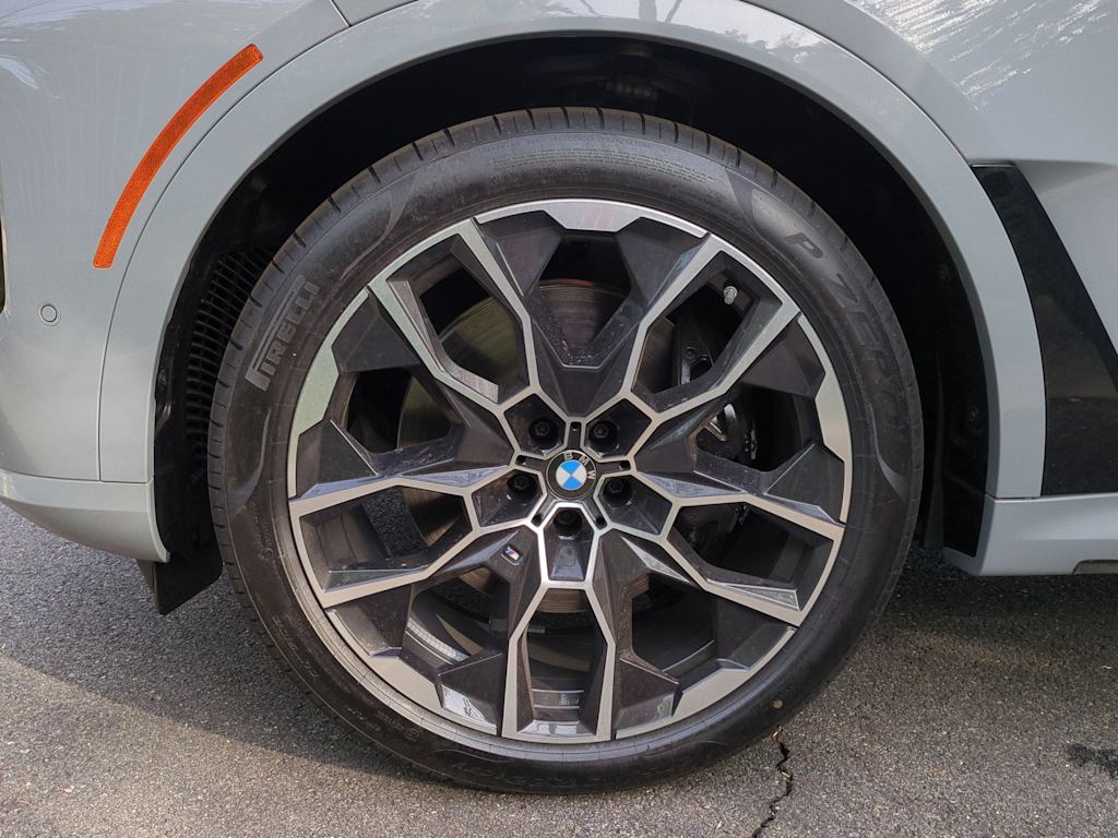 Thumbnail: 2025 BMW X7 - 8