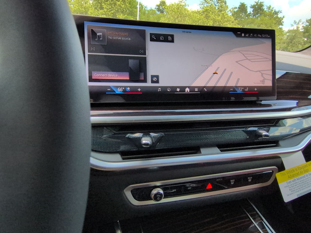 Thumbnail: 2027 BMW X7 - 15
