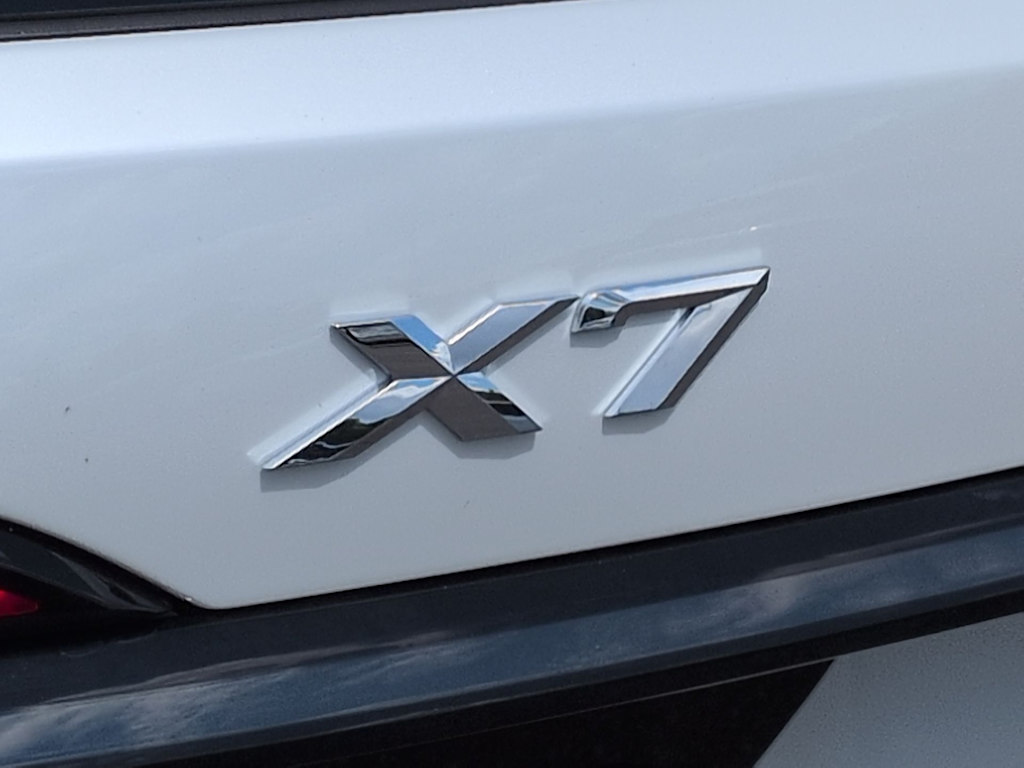 Thumbnail: 2027 BMW X7 - 26