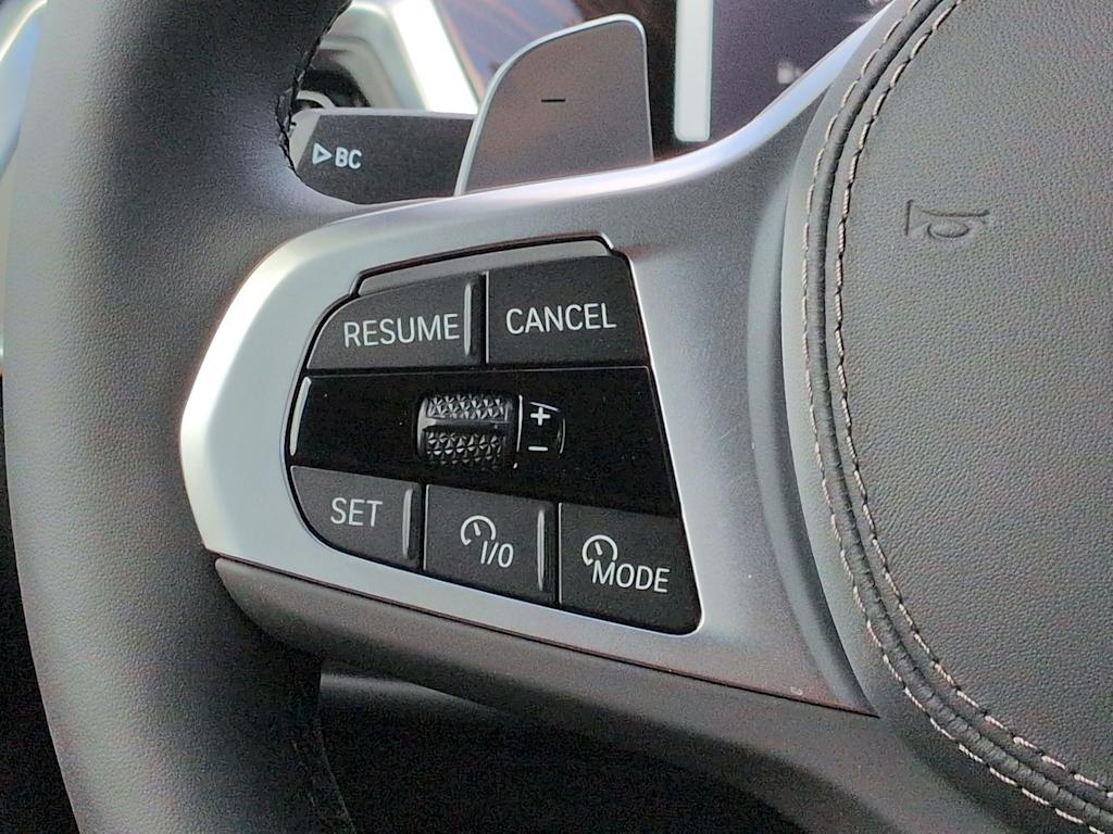 Thumbnail: 2027 BMW X7 - 32