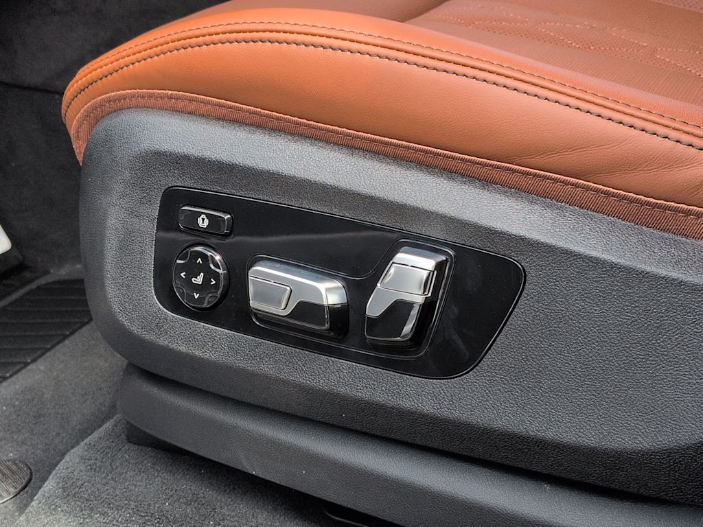 Thumbnail: 2027 BMW X7 - 27