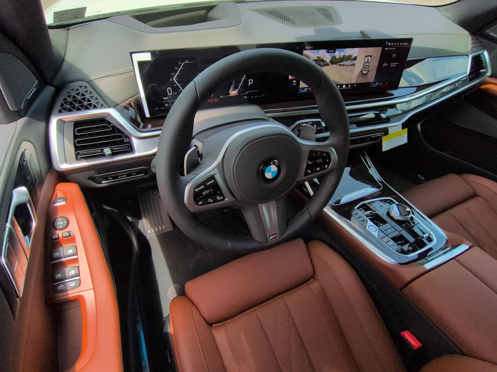 Thumbnail: 2027 BMW X7 - 2