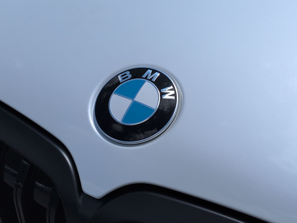 Thumbnail: 2027 BMW X7 - 7