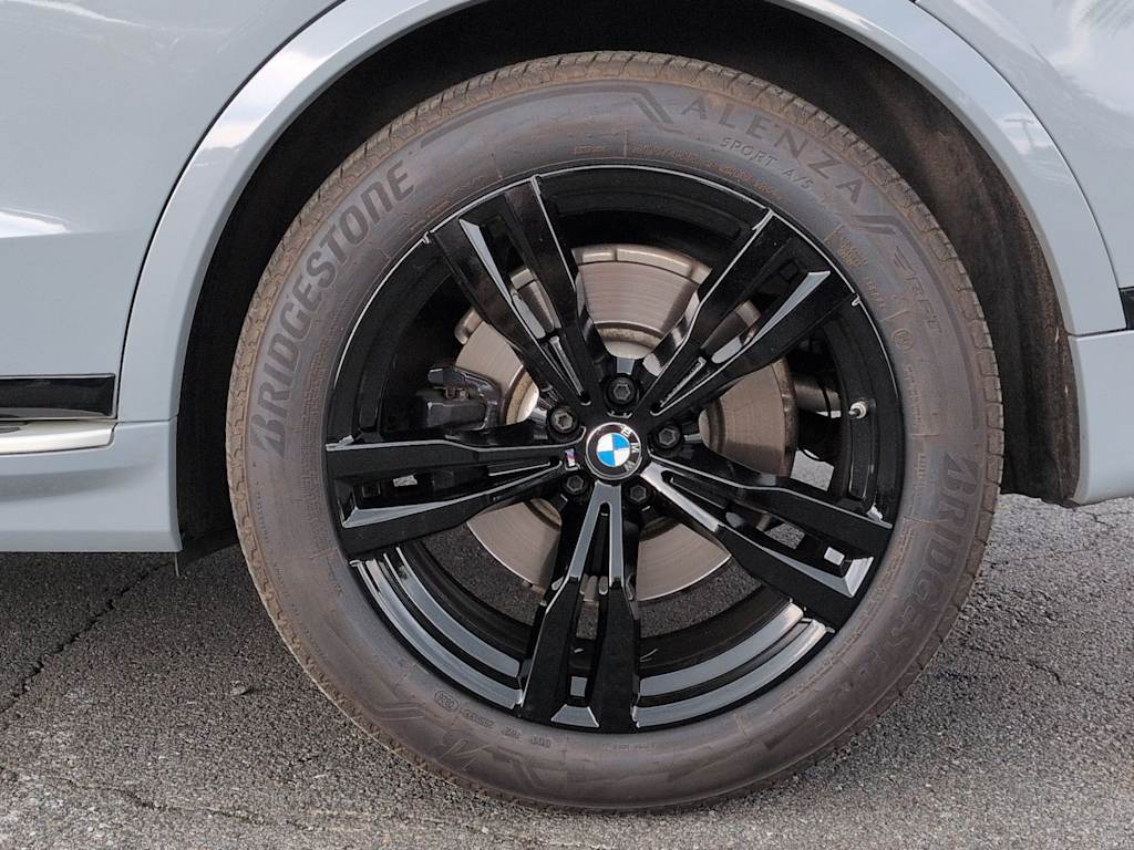 Thumbnail: 2025 BMW X7 - 8