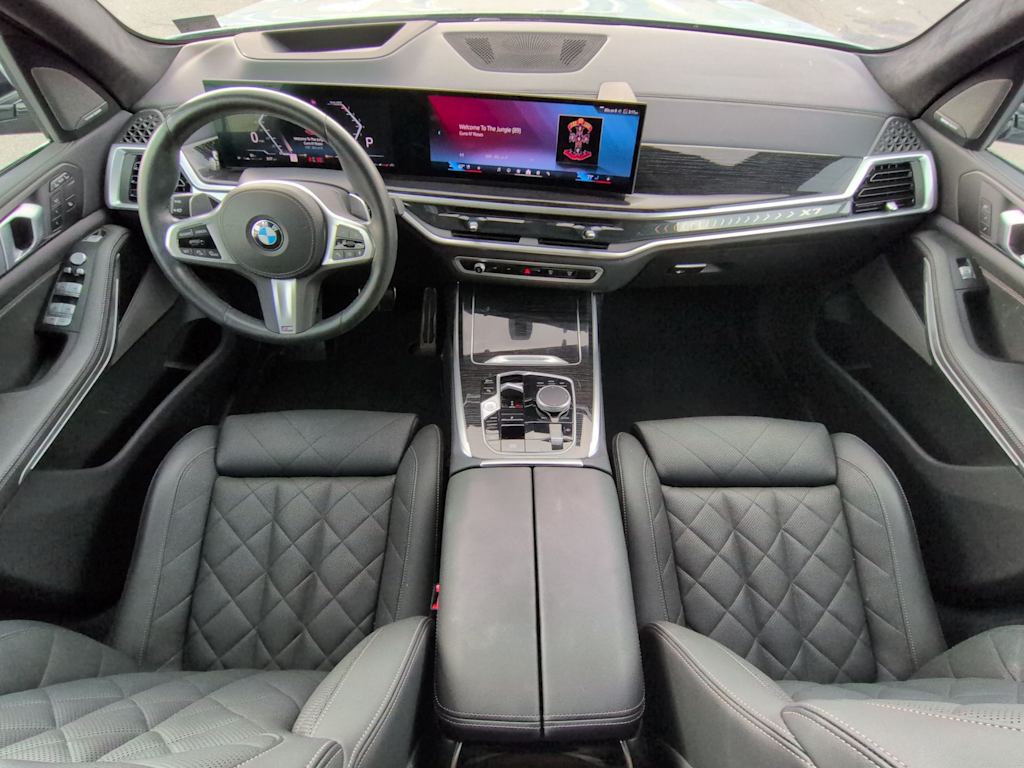Thumbnail: 2025 BMW X7 - 10