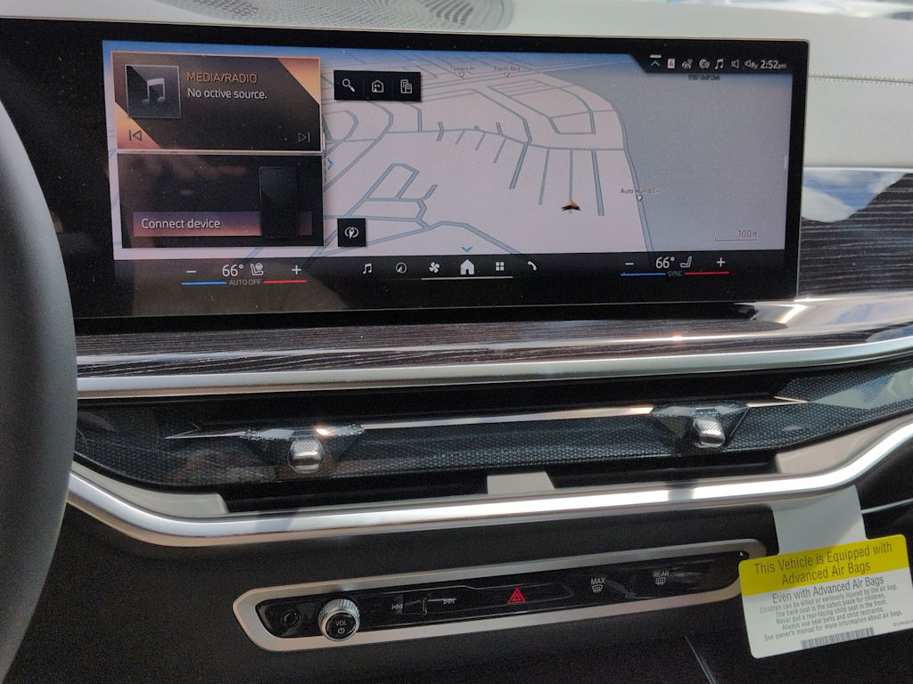 Thumbnail: 2027 BMW X7 - 15